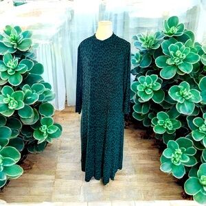 C EST. 1946 Green Cheetah Print Sweater Dress, Lined, Long Sleeves, Size 18/20